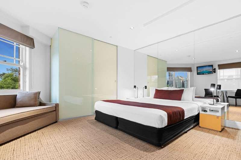 Potts Point Official 4*
