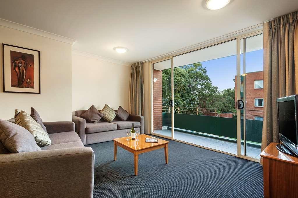 Aparthotel Apx Parramatta 4*