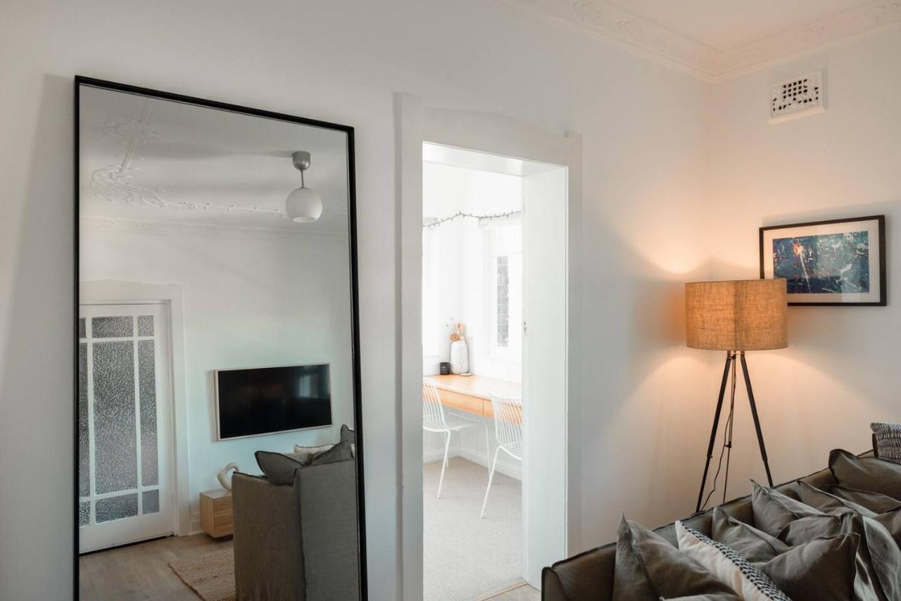 Poppy's Pad - A Designer Mid Century Manly Getaway * Sydney