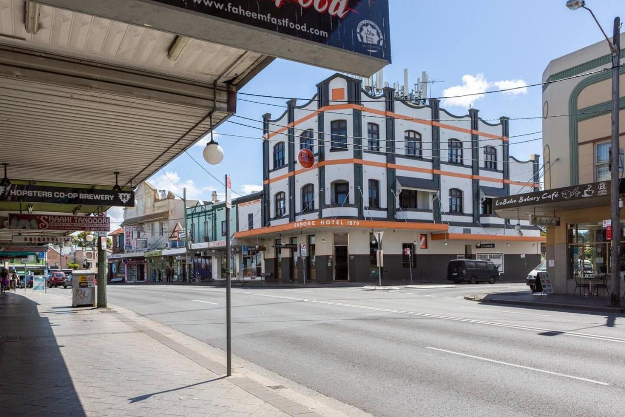 Eclectic Artist Escape In The Heart Of Enmore *