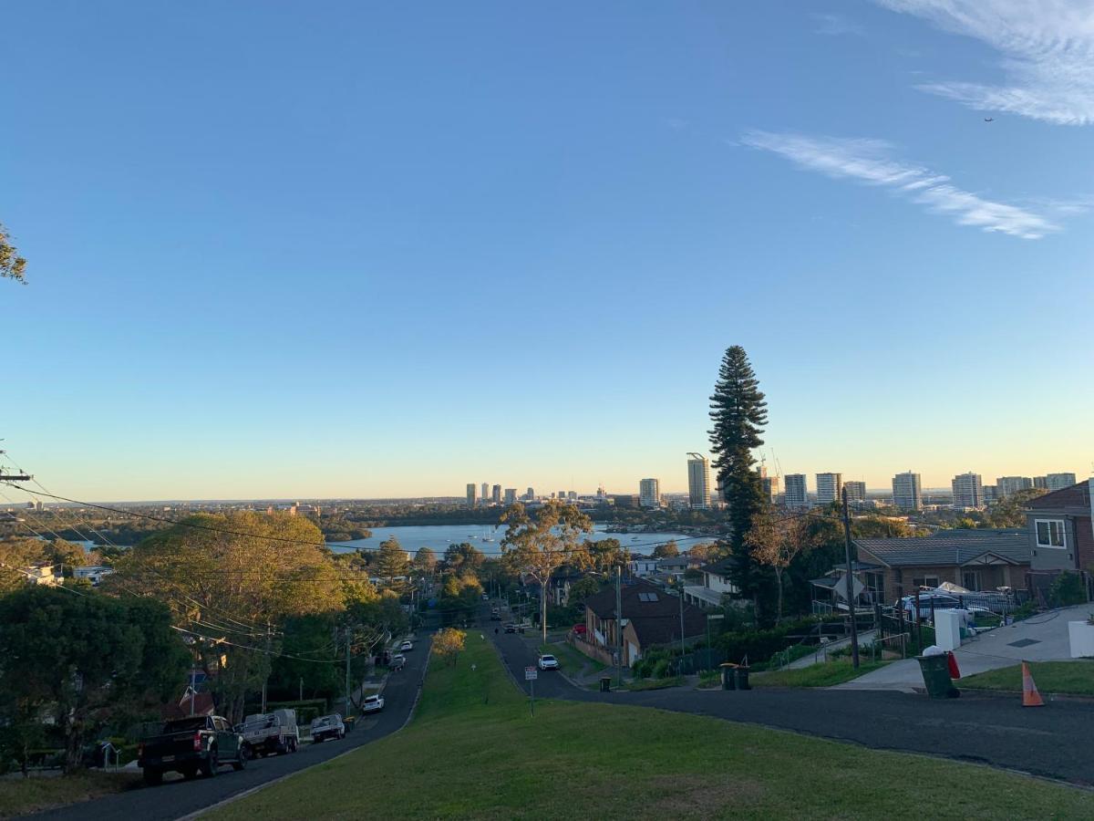 Apartment Spacious Putney Studio-2 Beds, Short Drive To Parklands & Olympic Sydney