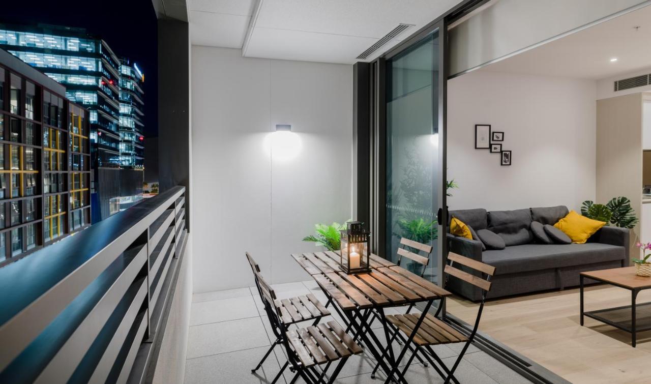 Modern 2 Bedroom Darling Square * Sydney