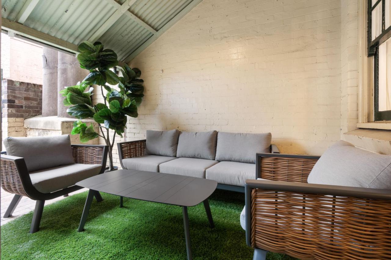 Lovely Two Bedroom Apartment *