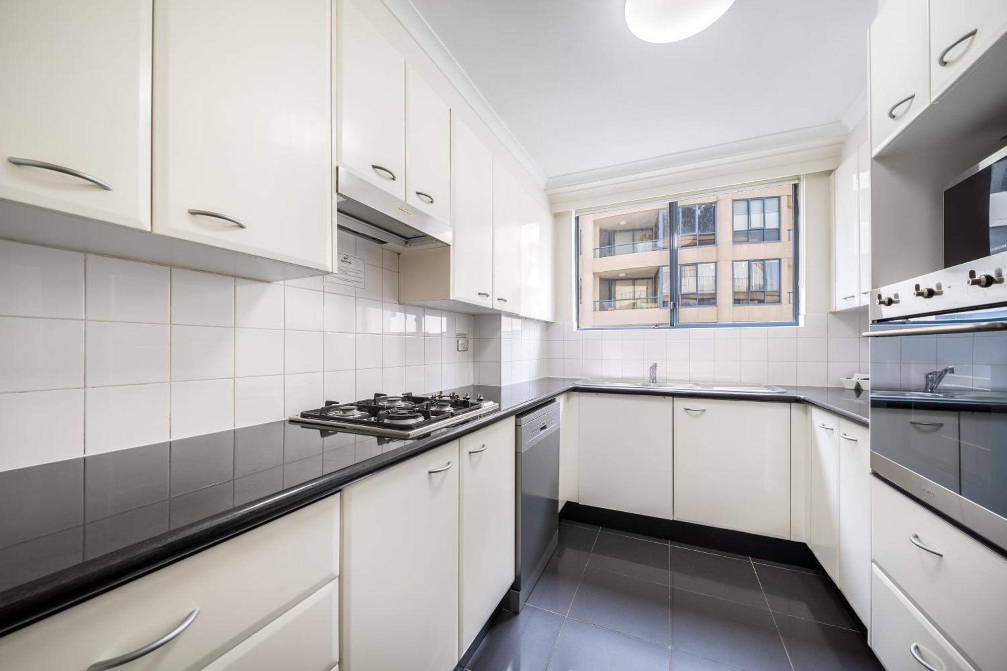 Oaks Castlereagh Aparthotel Sydney