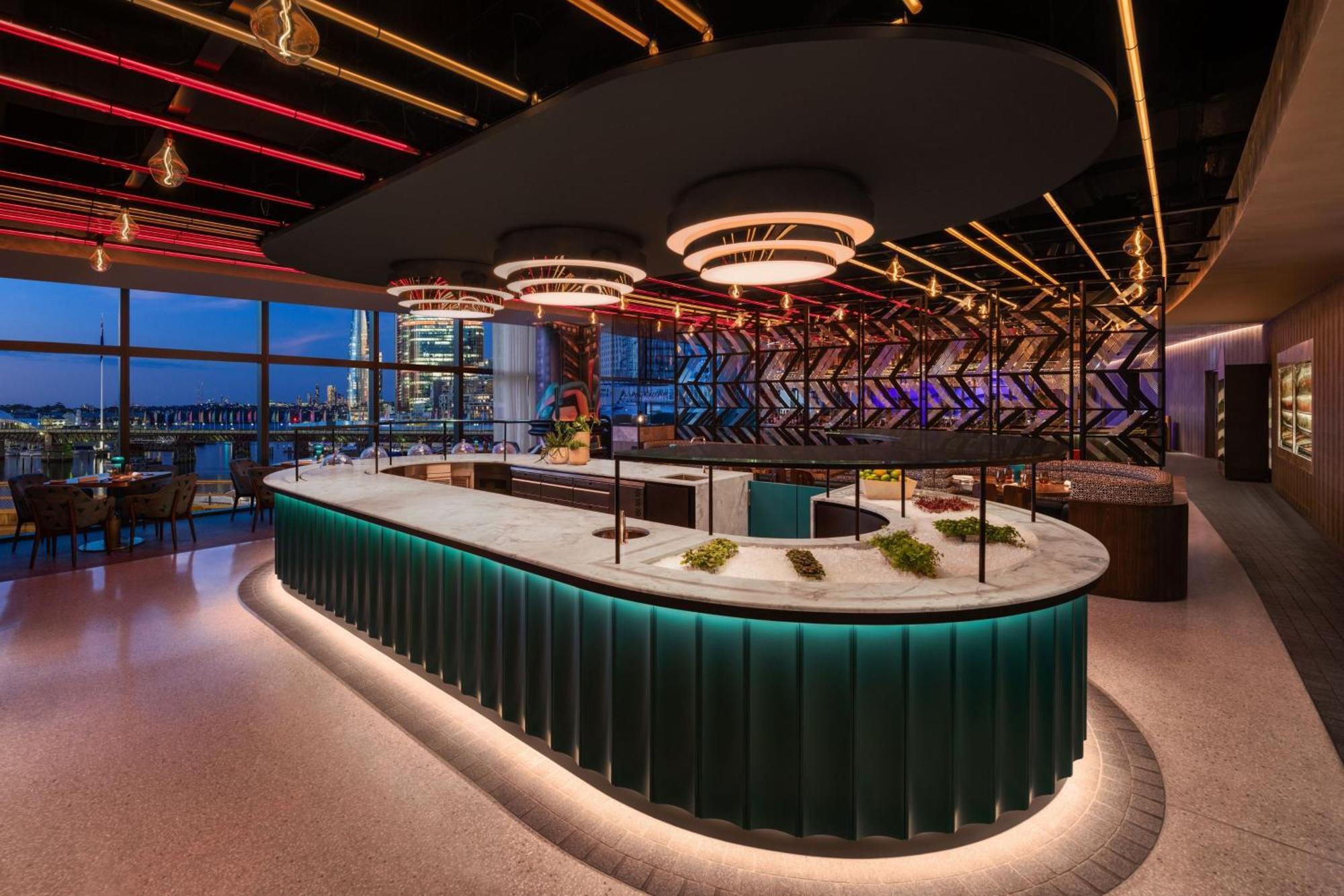 W Hotel 5*