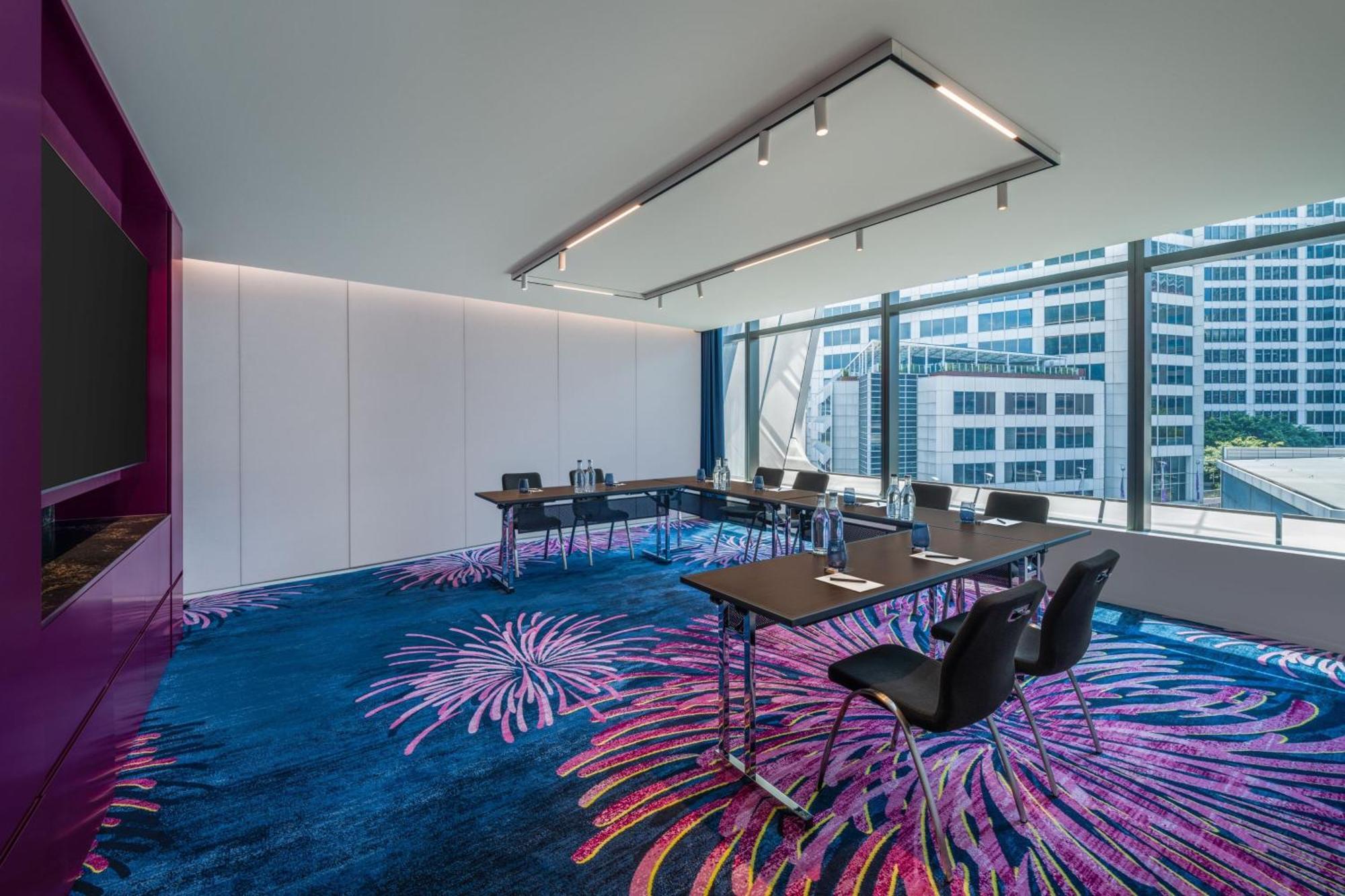 W 5* Sydney