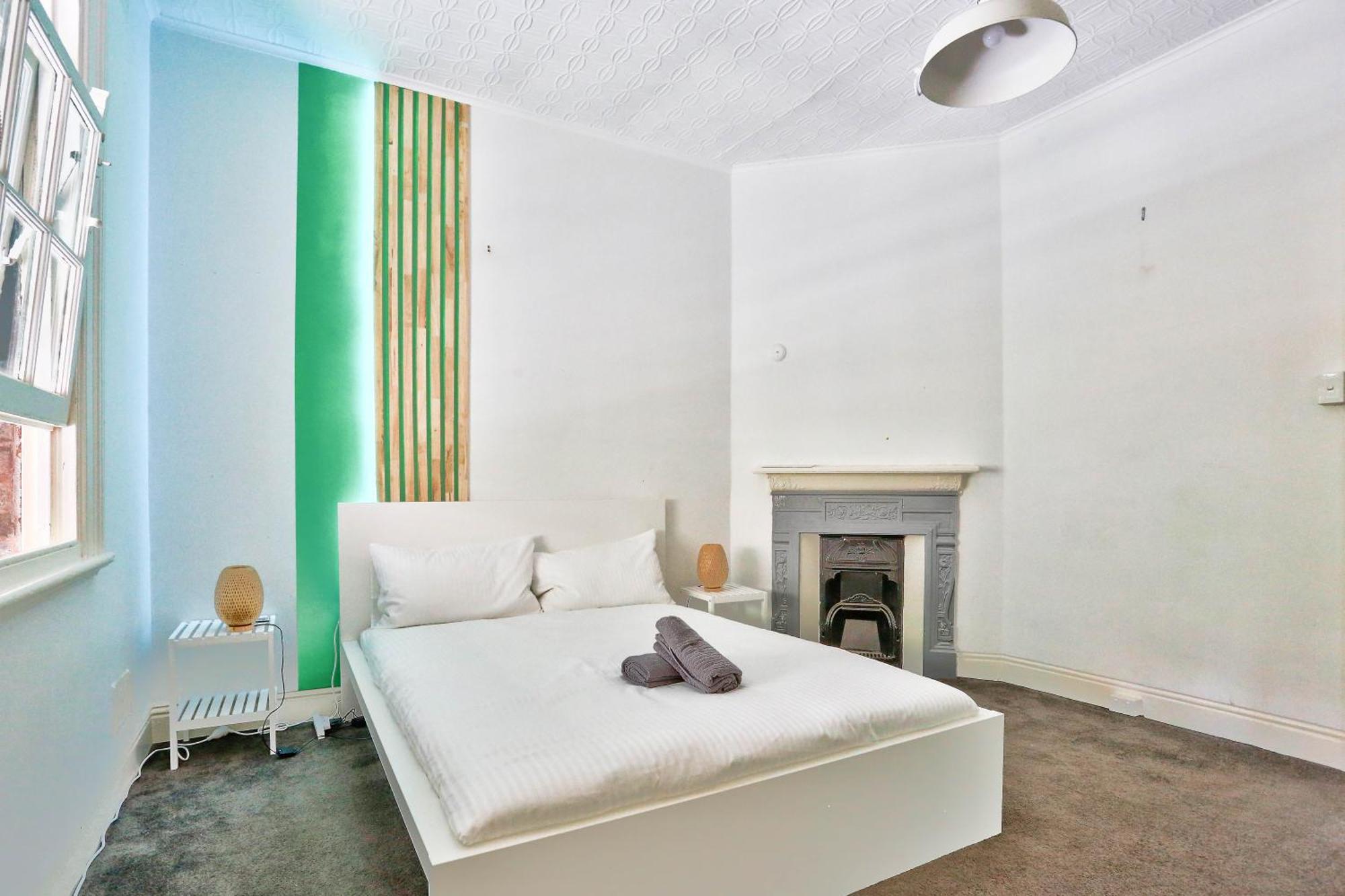 Spacious 3 Bedroom House Centre Millers Point Sydney