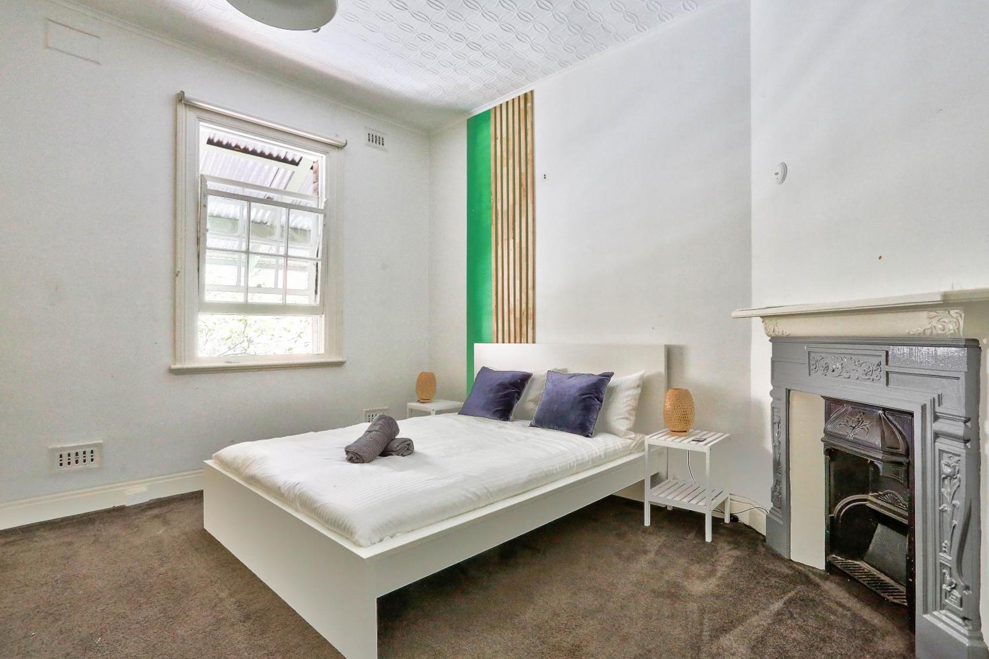 Spacious 3 Bedroom House Centre Millers Point