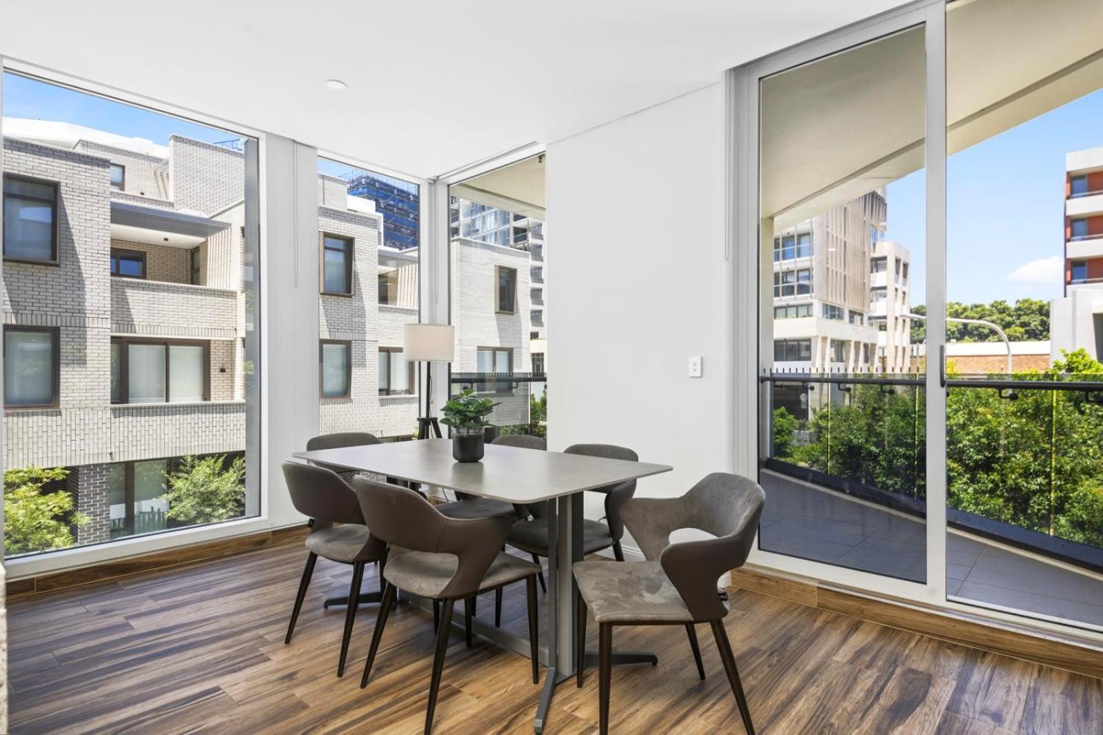 Zetland Delight 2-bedroom Haven With Pool & Gym Sydney