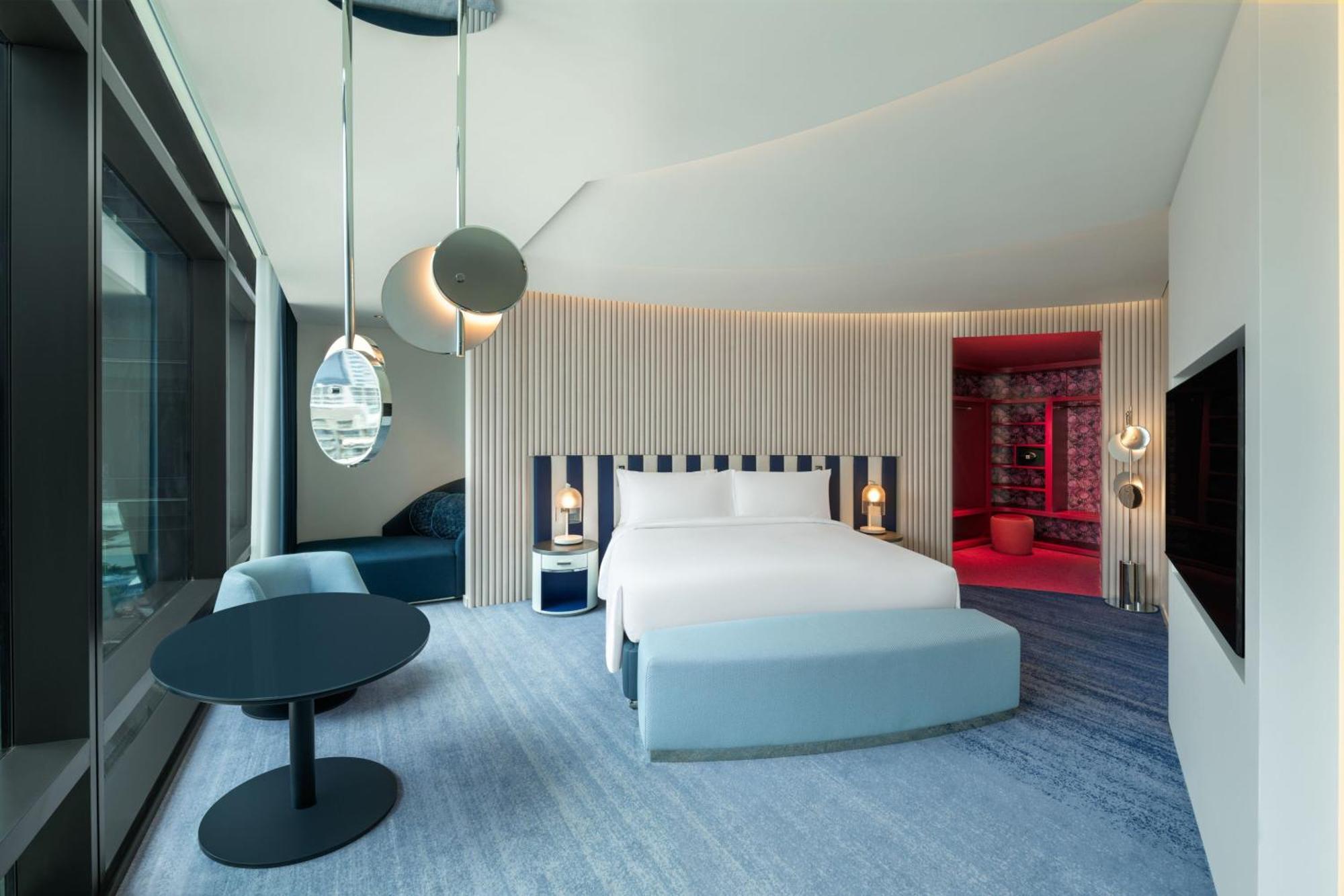 Hotel W