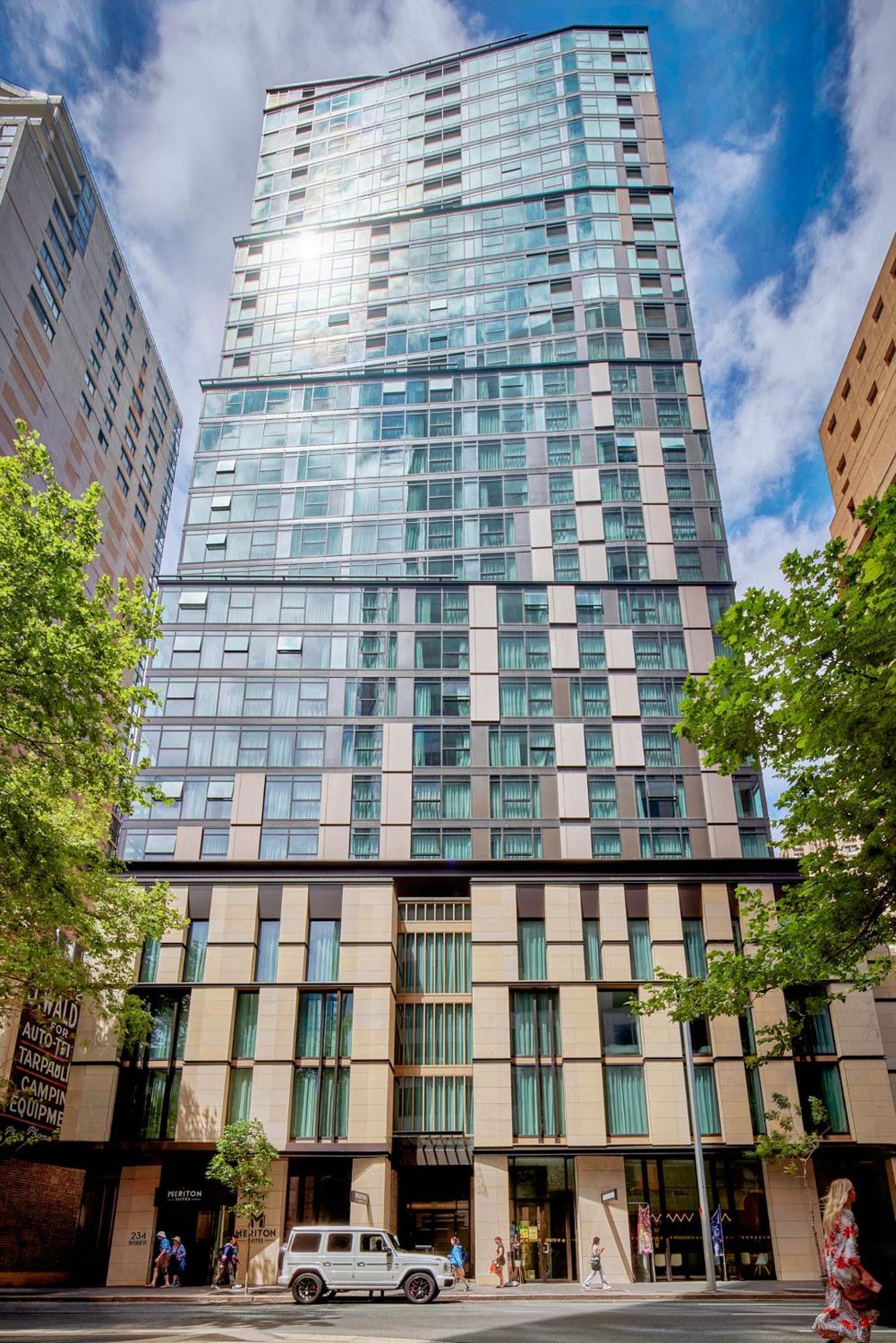 Hotel Meriton Sussex Street, 5*