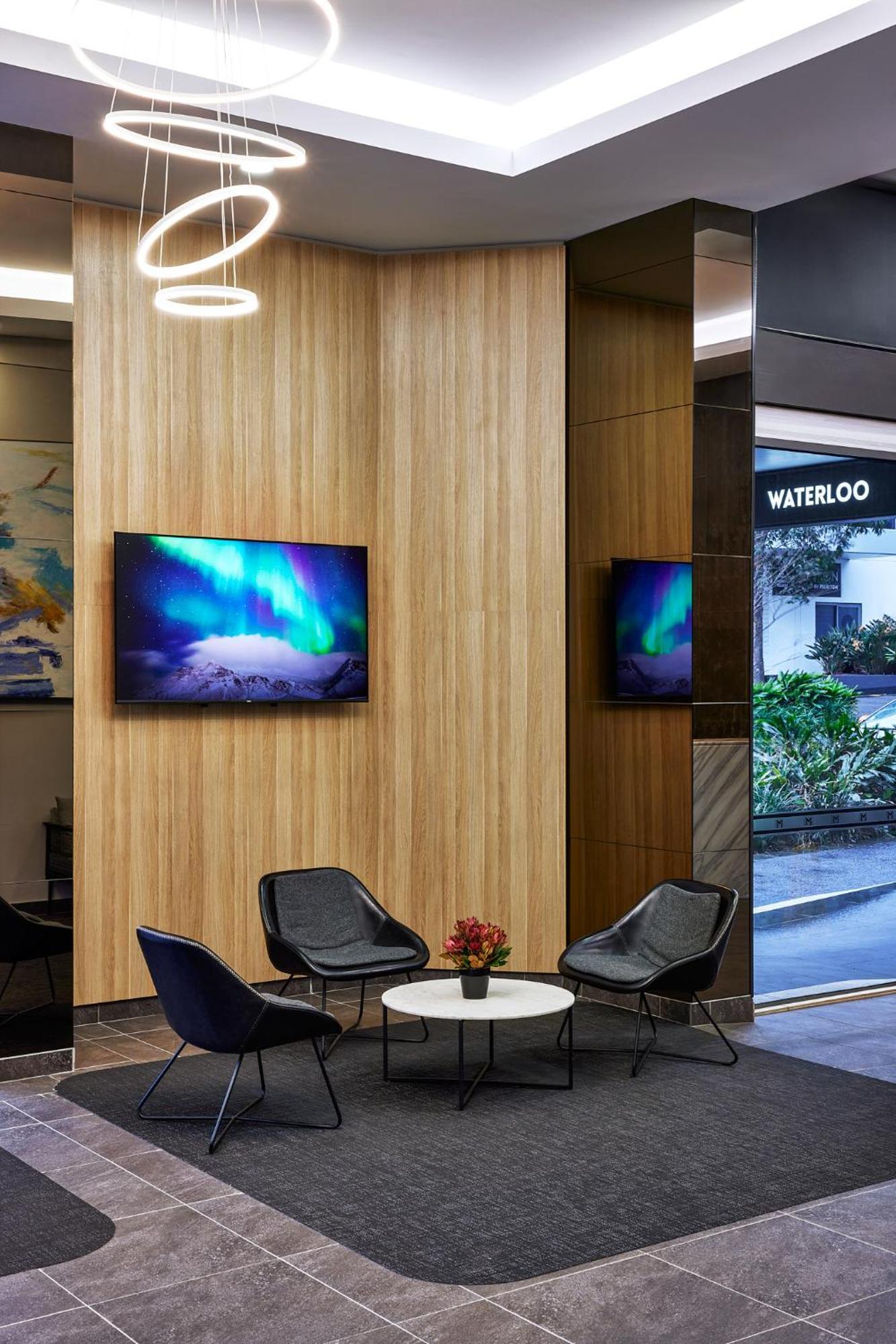Hotel Meriton Waterloo Sydney