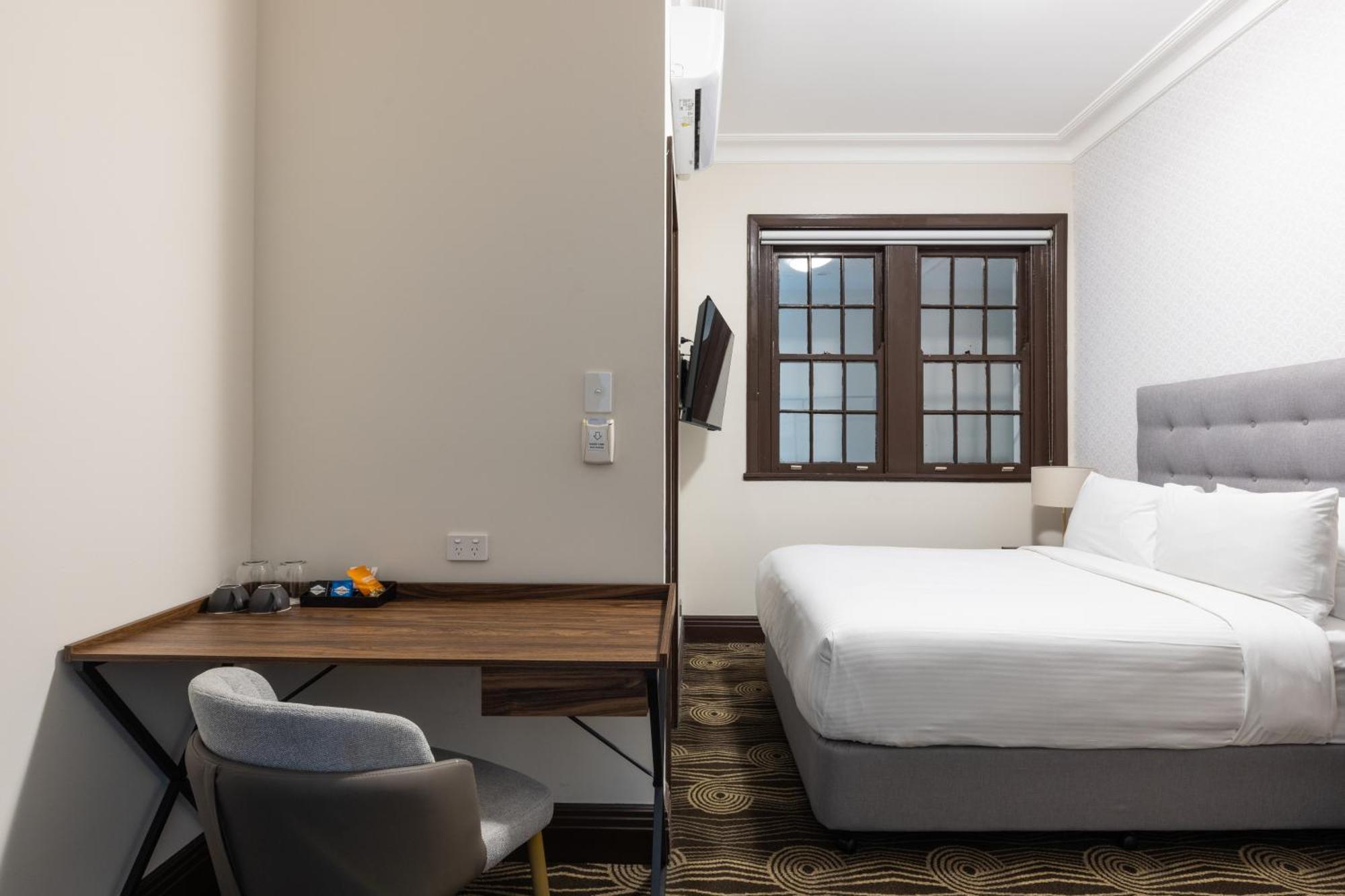 Southern Cross Hotel 3*