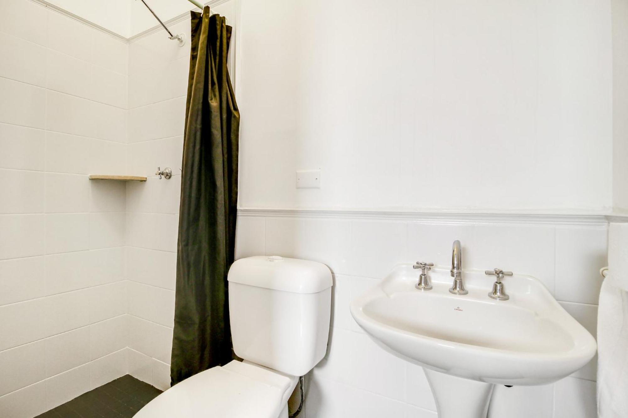 Venus By The Harbour Budget 3*
