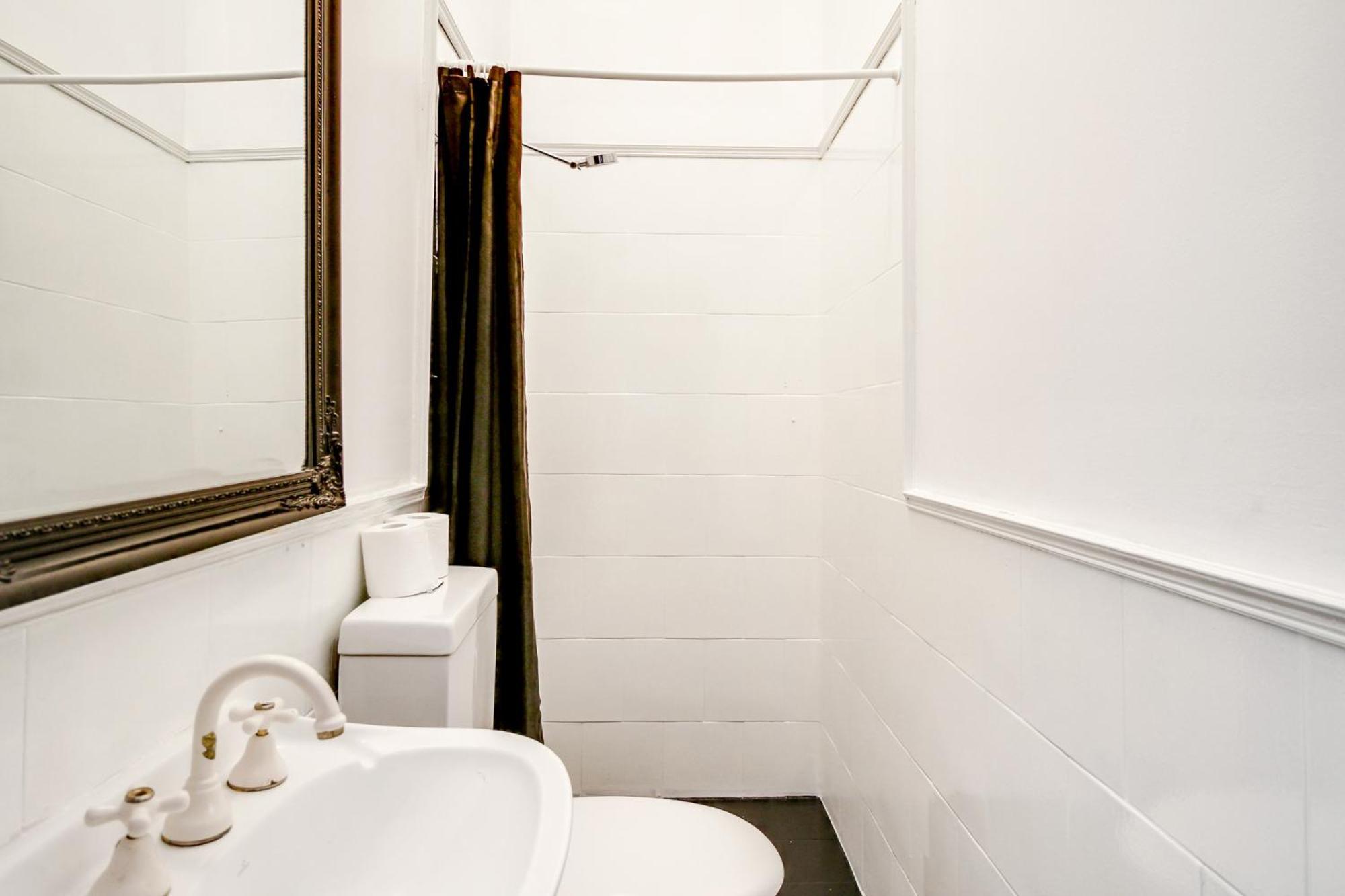 Hotel Venus By The Harbour Budget Sydney