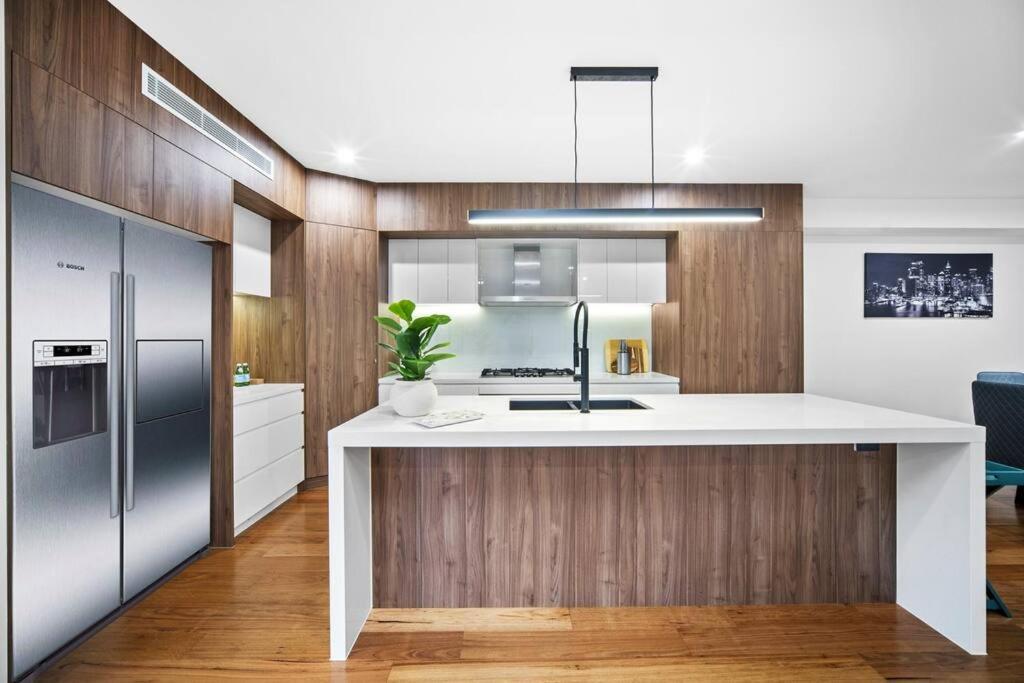 Holiday home Luxury Retreat & Spacious 4br House In Willoughby Sydney