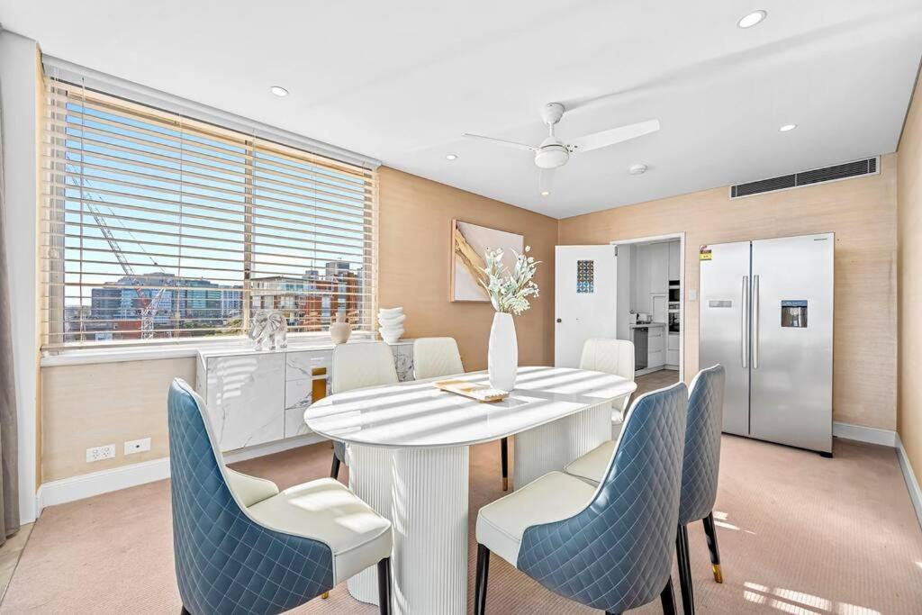 Apartment Sydney's Landmark Views From Luxury 2bd