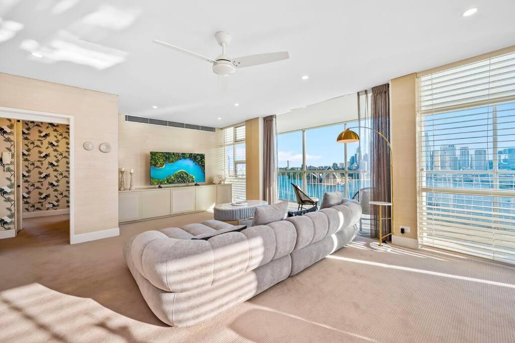 Apartment Sydney's Landmark Views From Luxury 2bd