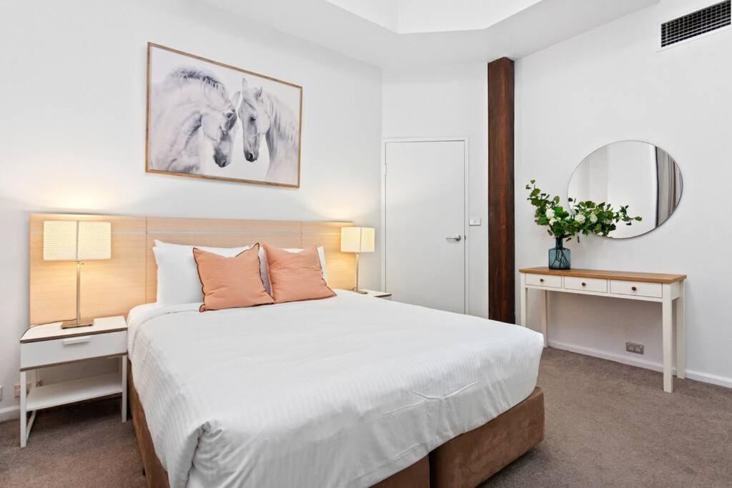 Inner Retreat 1bd Pyrmont - 302 Sydney