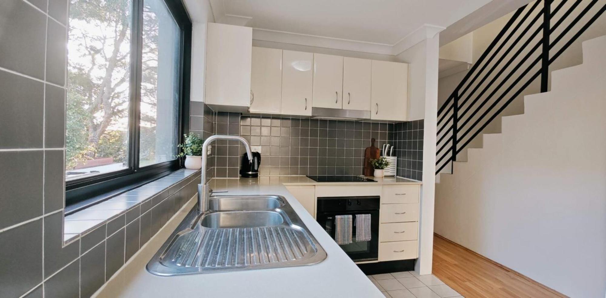 Villa Brand New Furniture And Appliances In Quiet Street Sydney