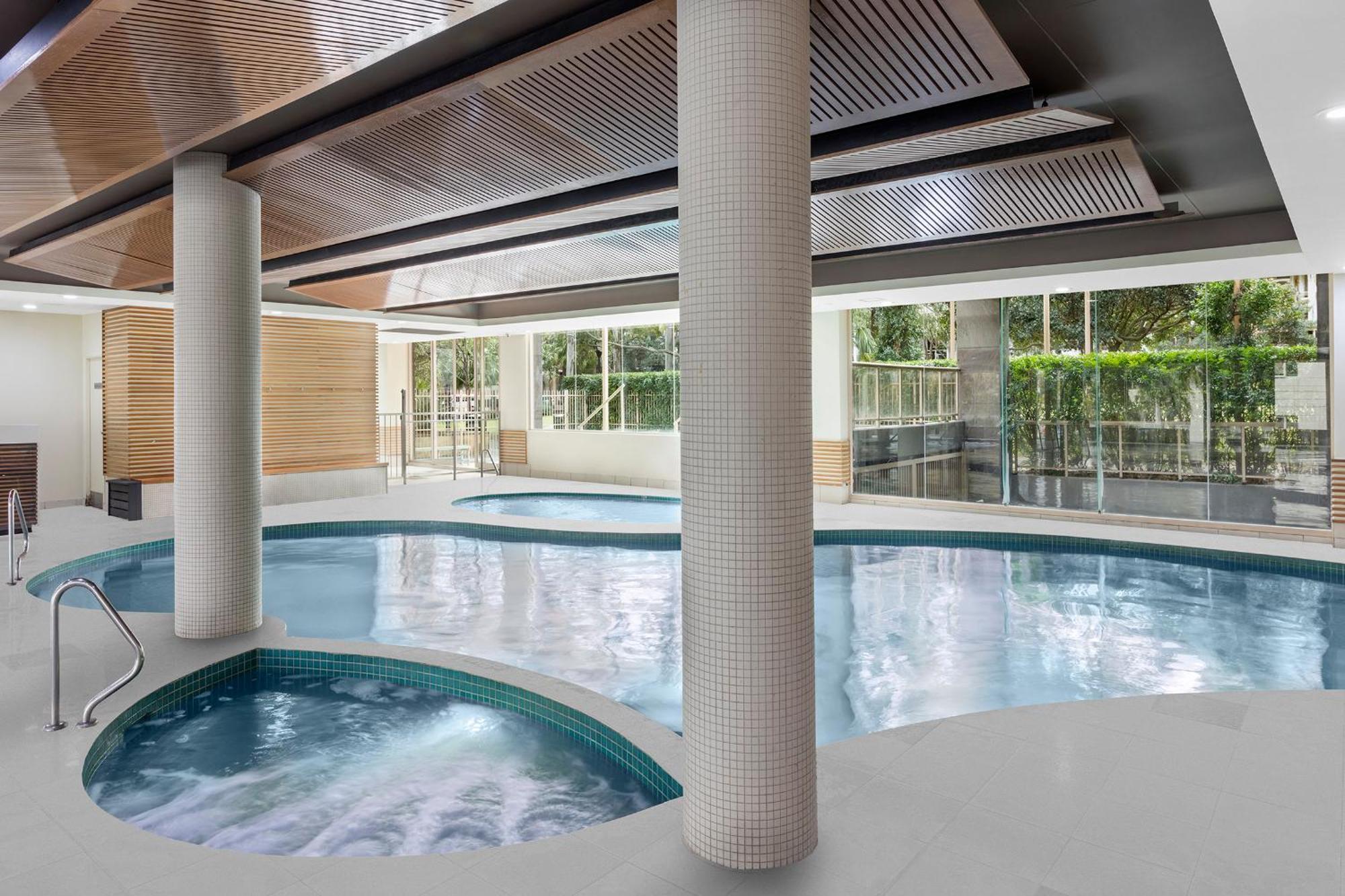 Meriton Waterloo 5*