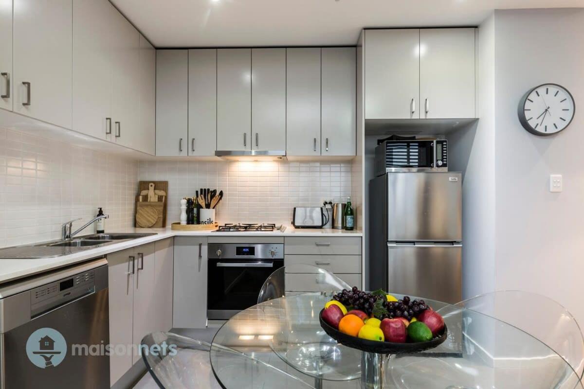 Redfern One Bedroom With Views * Sydney