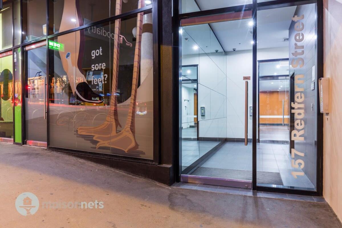 Redfern One Bedroom With Views *