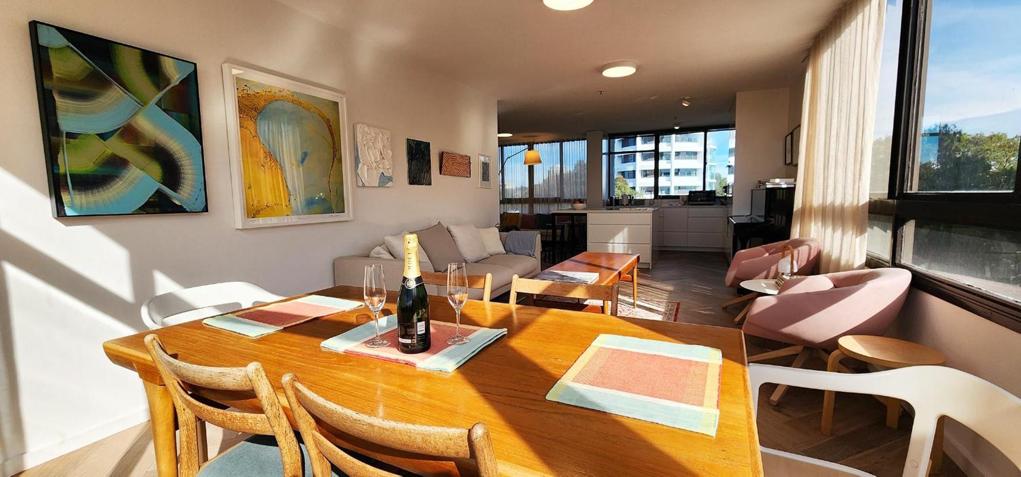 Beautiful Harbour Views, Stylish & Pool *