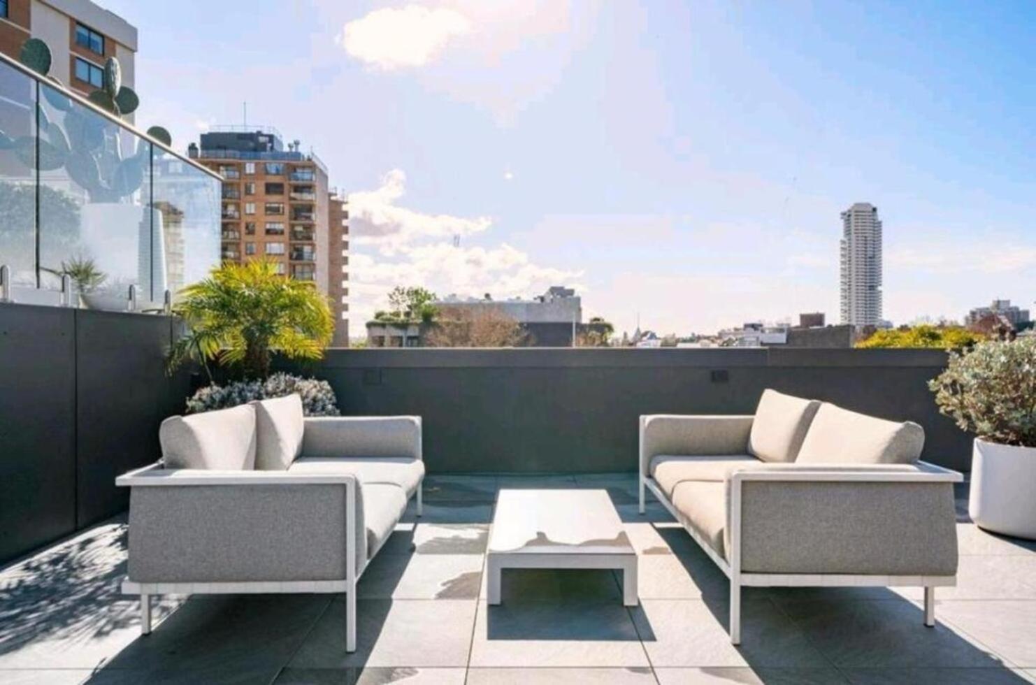 Apartment Entire One Bedroom With Rooftop Pool & Private Backyard Sydney