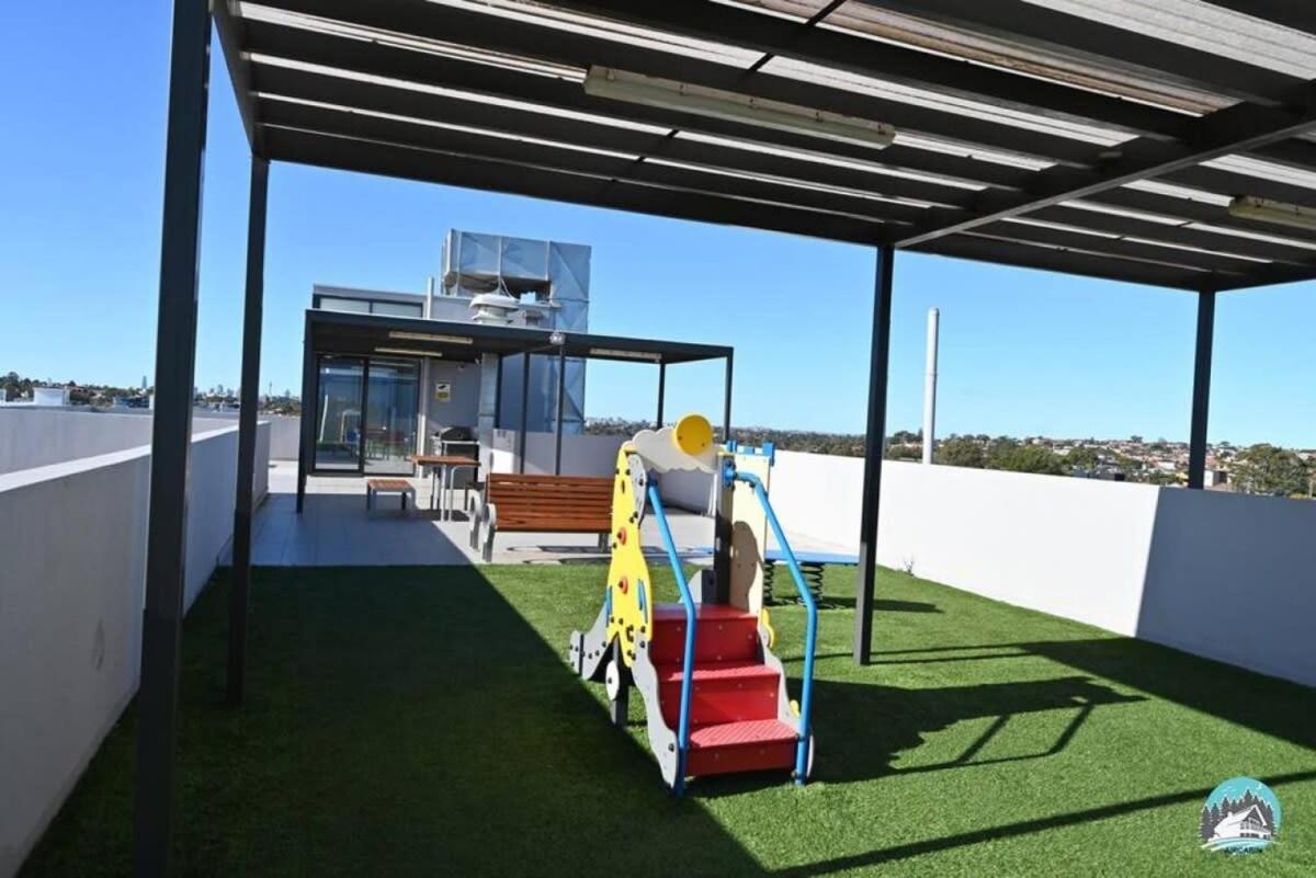 Aircabin - Canterbury - Cheerful - 2 Bed Sydney