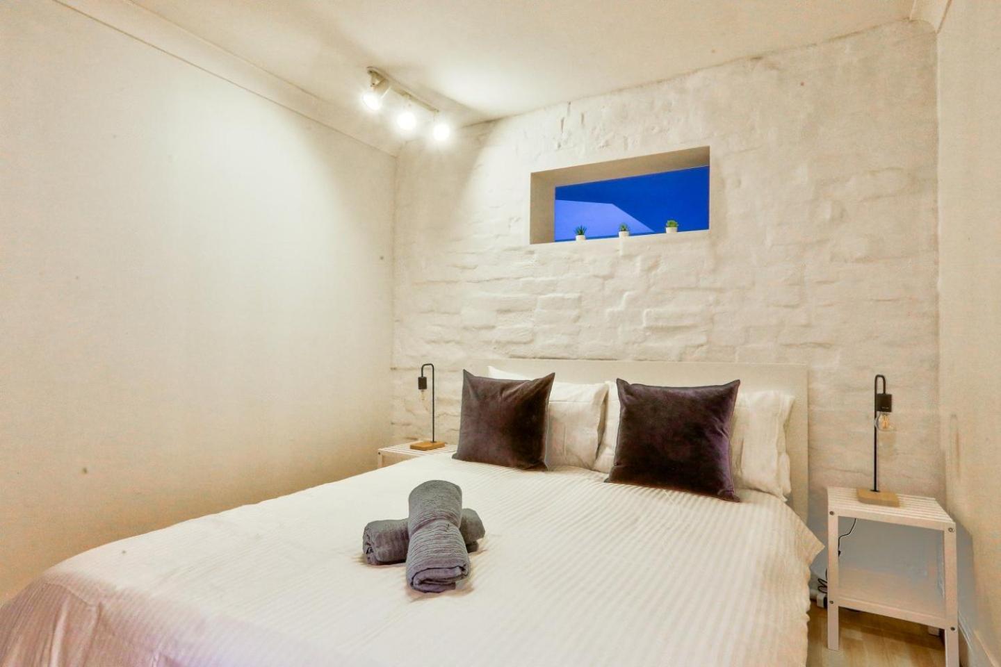 Holiday home 2 Bedroom House At The Centre Of Pyrmont *