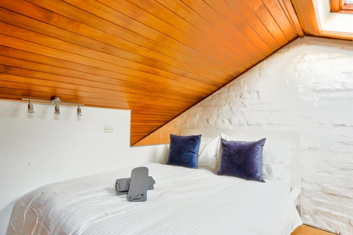 Holiday home 2 Bedroom House At The Centre Of Pyrmont Sydney