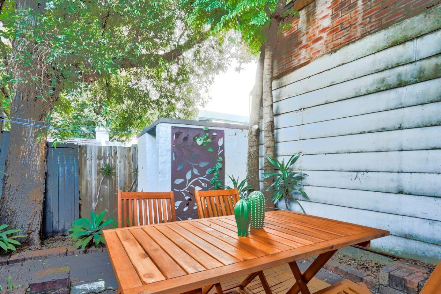 2 Bedroom House At The Centre Of Pyrmont Holiday home *