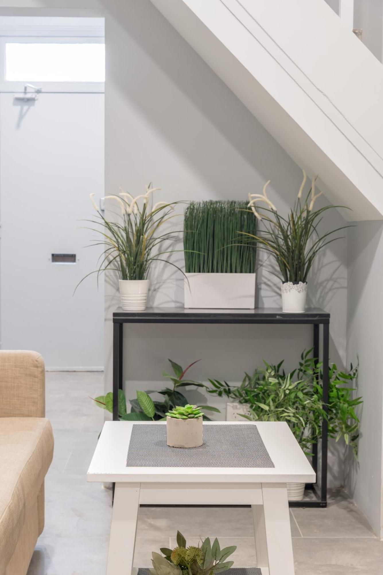 Guest house Modern Single - Ac - 1min Walk To Central- Close To Darling Harbour Chinatown Cbd - Shared Bathroom