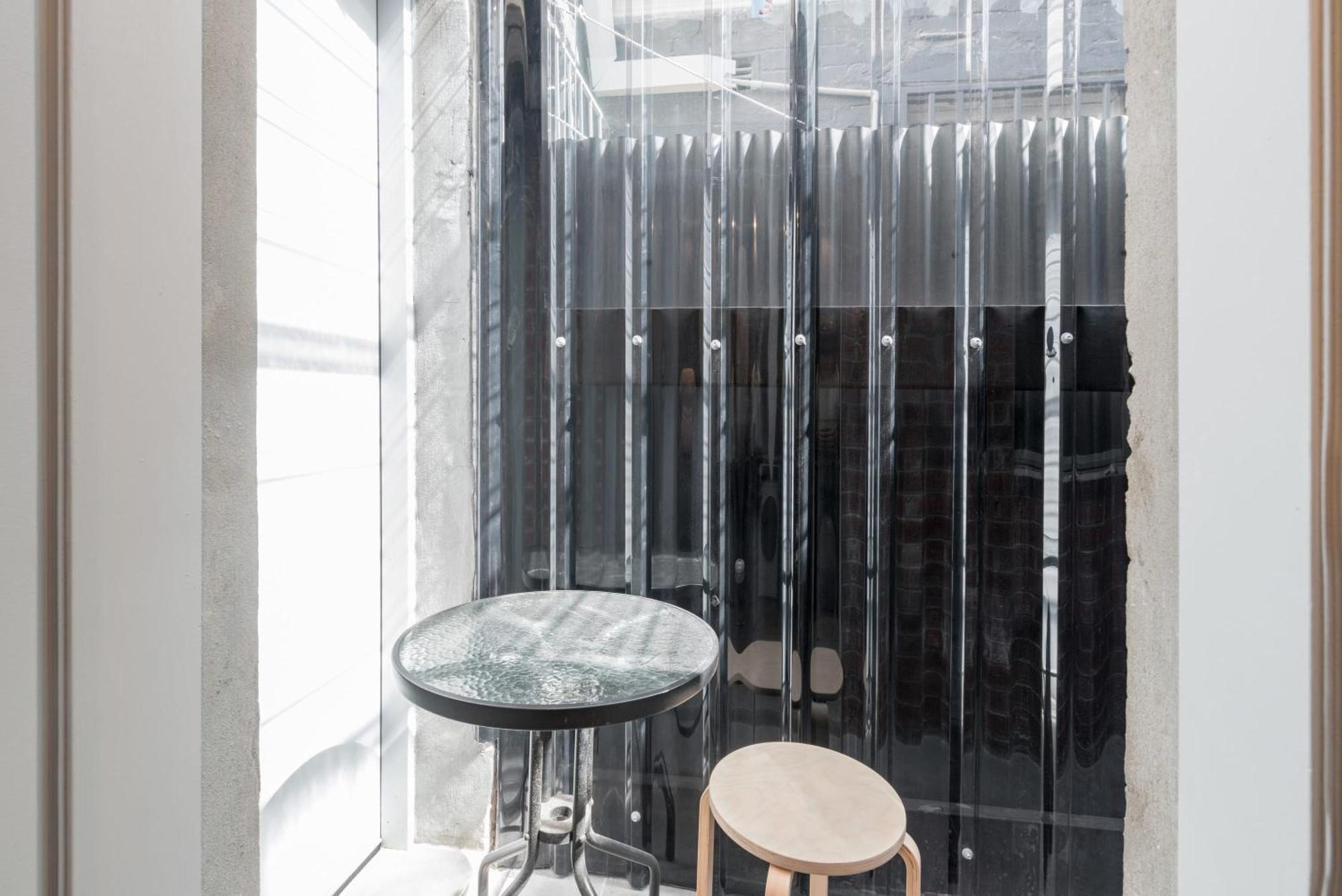 Guest house Modern Single - Ac - 1min Walk To Central- Close To Darling Harbour Chinatown Cbd - Shared Bathroom Sydney
