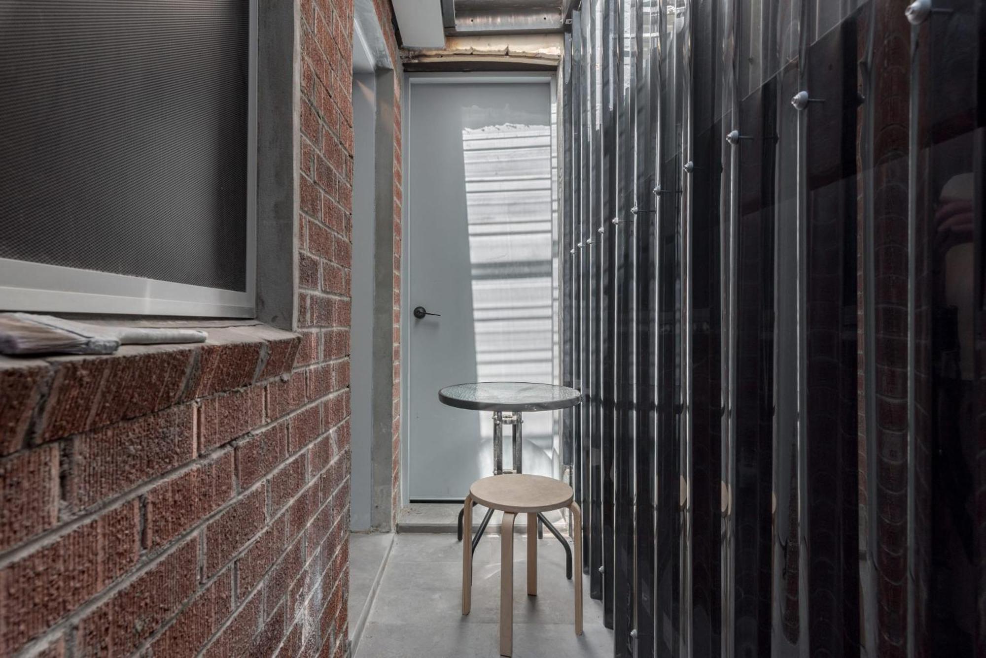 Modern Single - Ac - 1min Walk To Central- Close To Darling Harbour Chinatown Cbd - Shared Bathroom Guest house Sydney