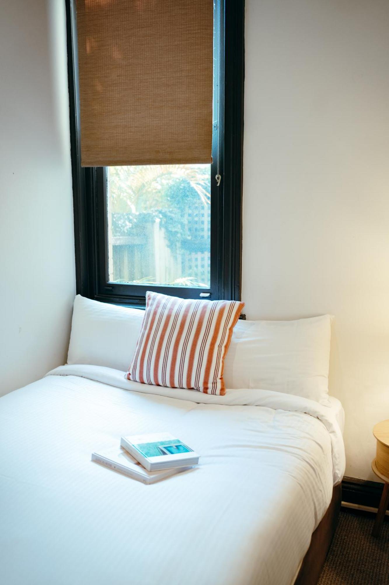 Cremorne Point Manor Guest house 4*