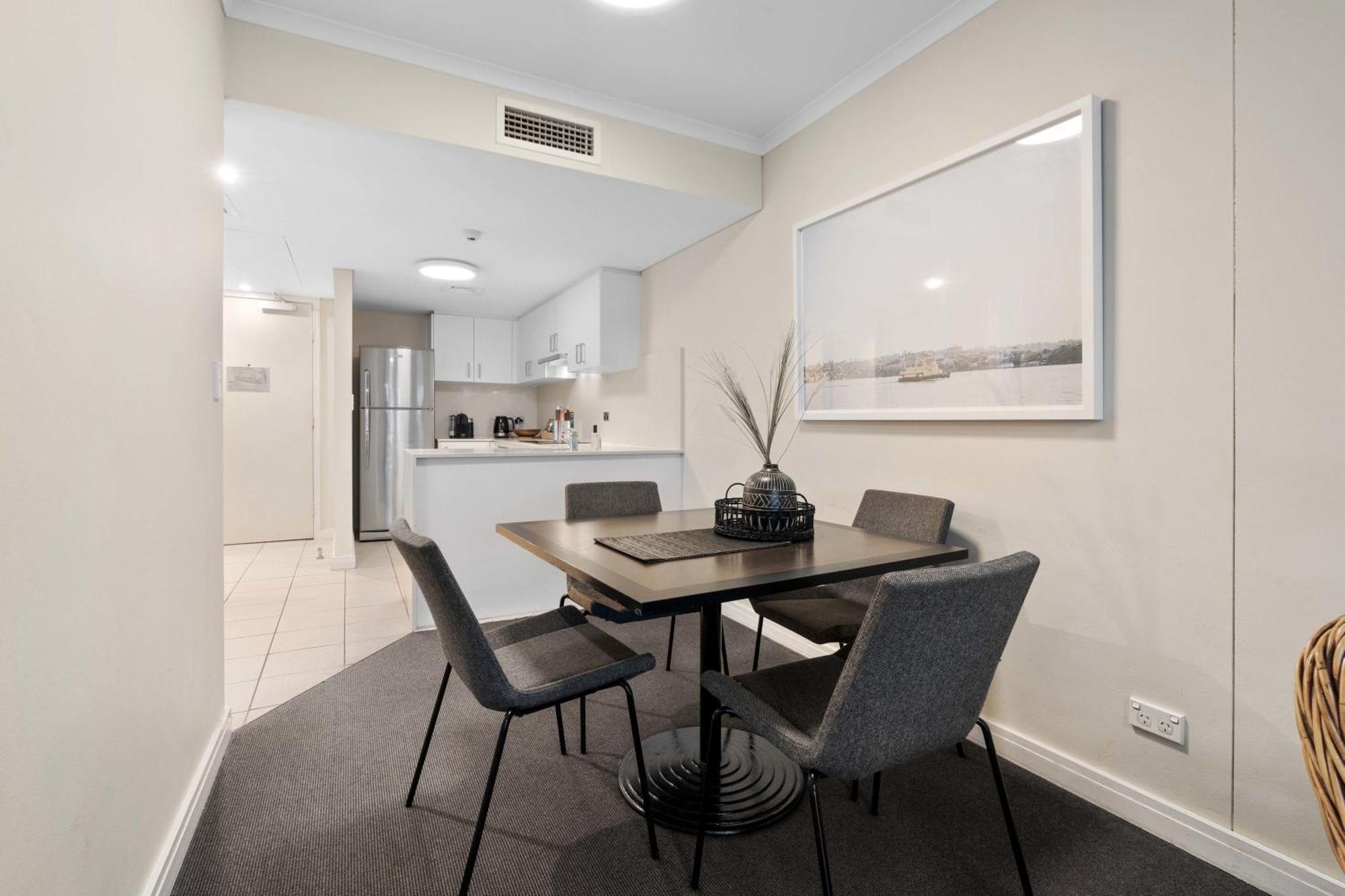 Great Esplanade Manly Harbour Front *