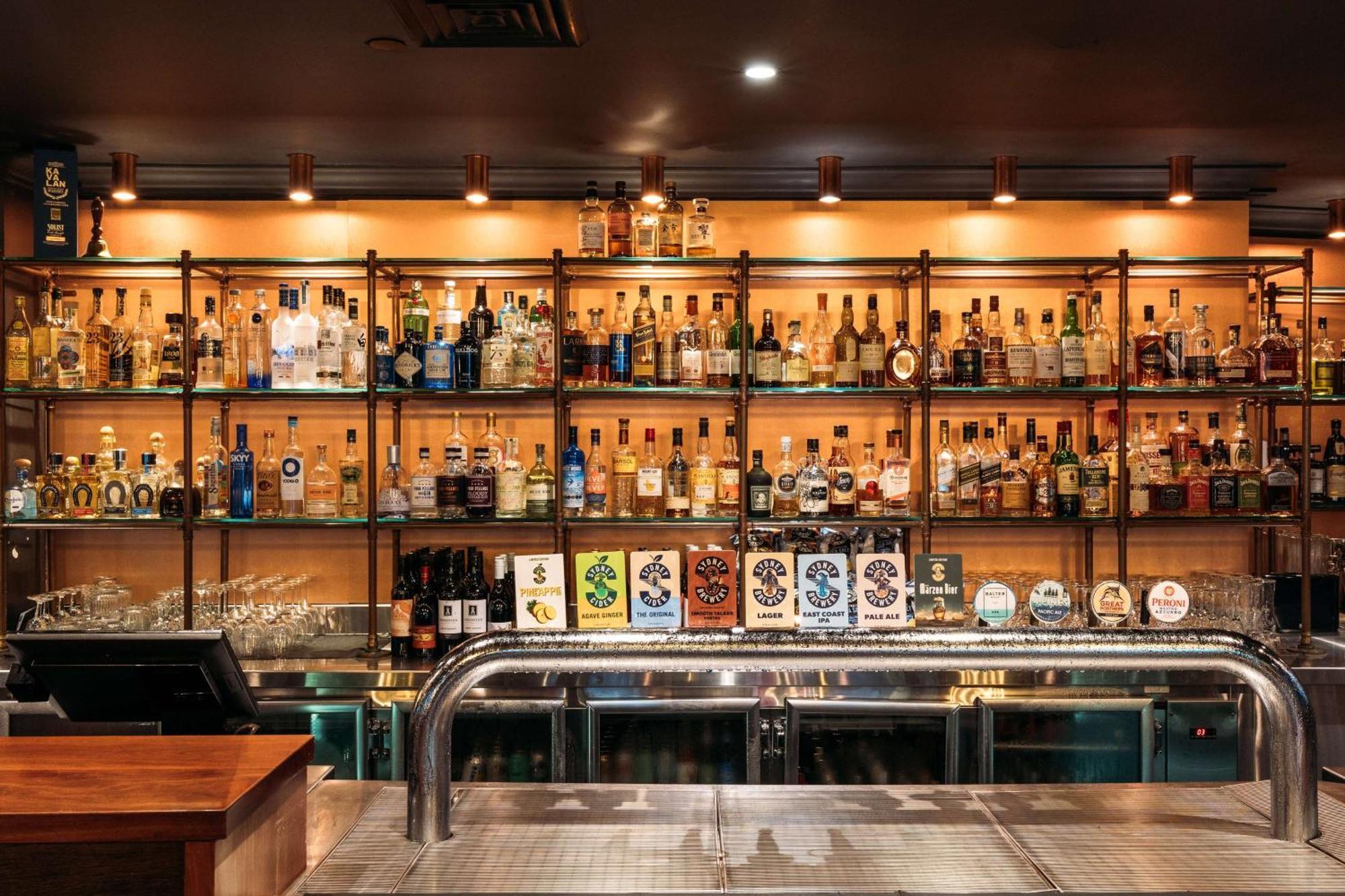 Rydges World Square 4*