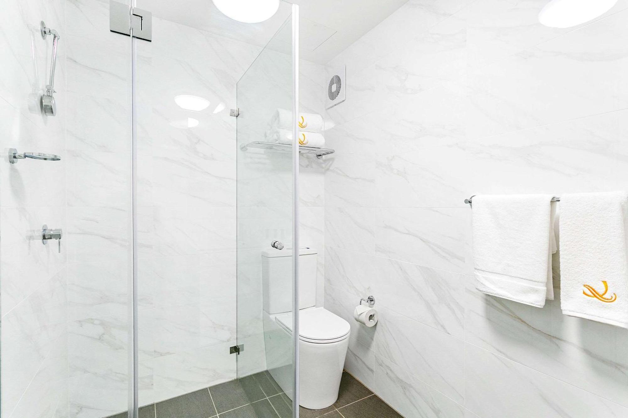 Hotel Quality Sunshine Haberfield 4*