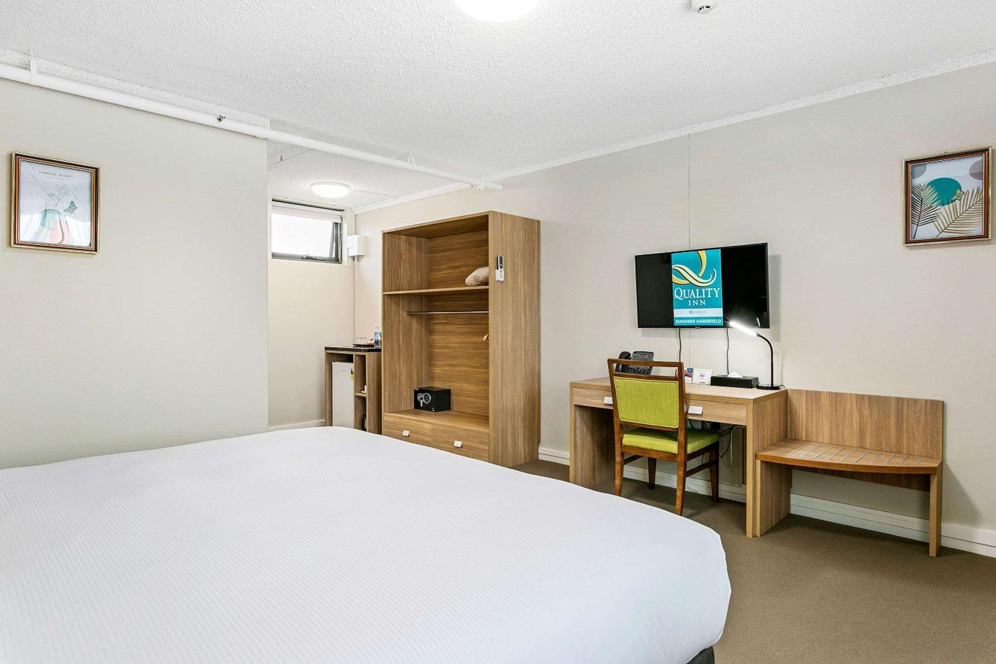Quality Sunshine Haberfield Hotel 4*
