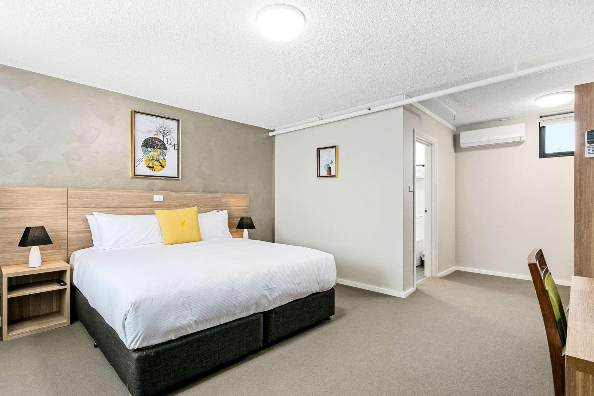 Hotel Quality Sunshine Haberfield 4*