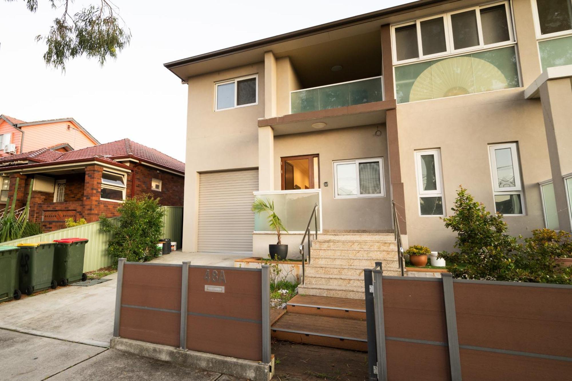 Holiday home Luxury 3br In Mascot - Minutes From City, Beaches, And Airports