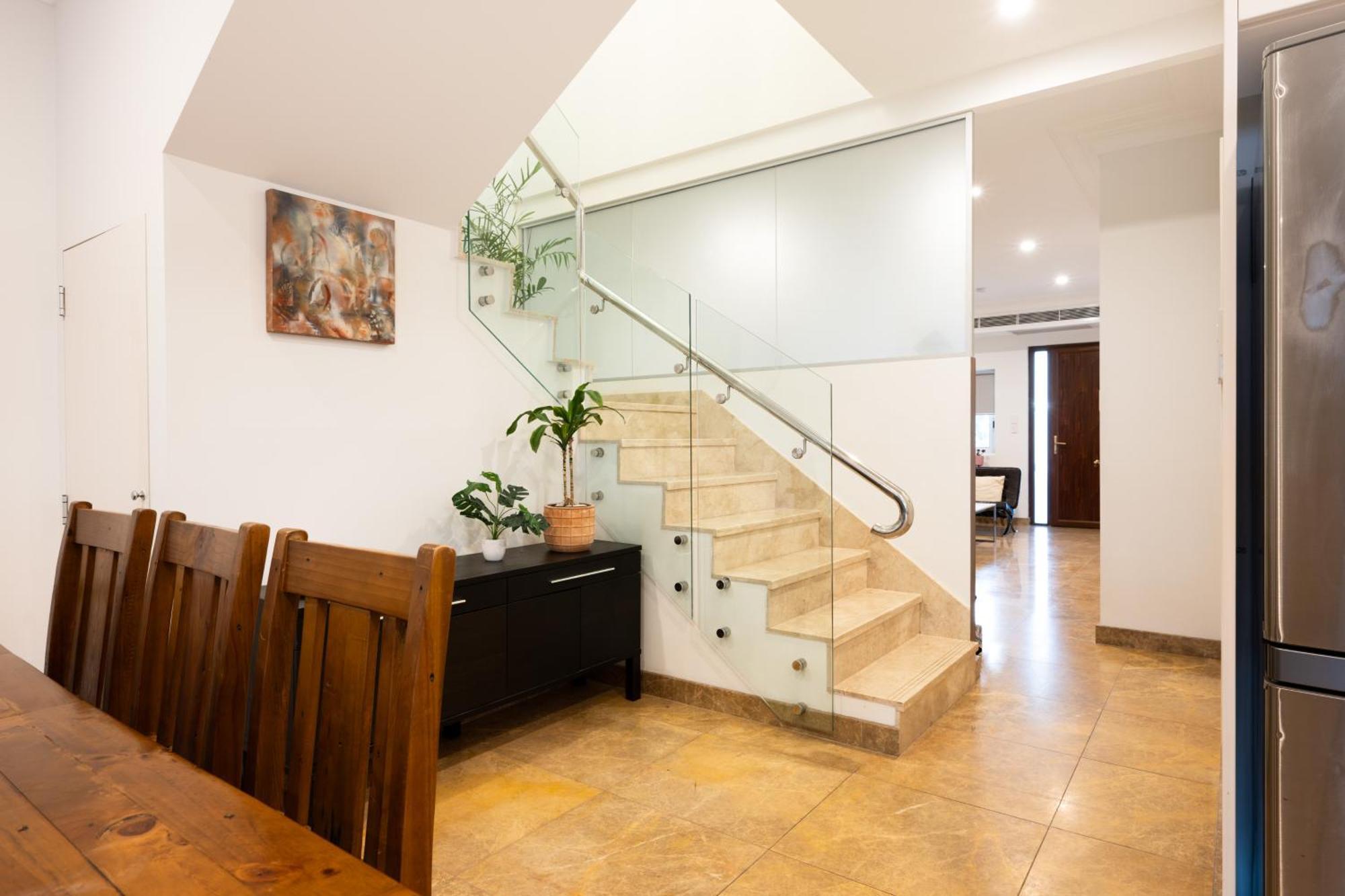 Luxury 3br In Mascot - Minutes From City, Beaches, And Airports Holiday home Sydney