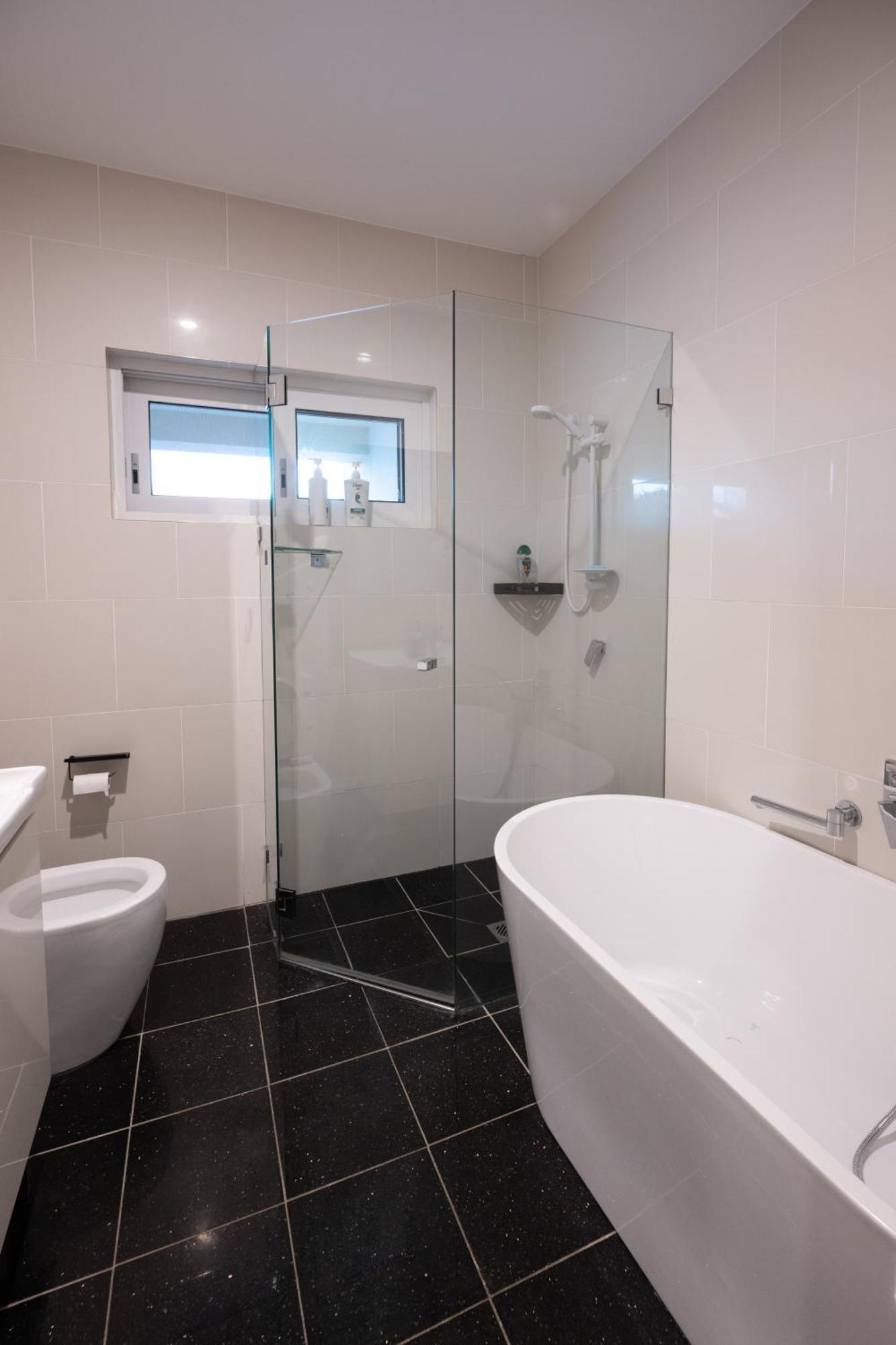 Holiday home Luxury 3br In Mascot - Minutes From City, Beaches, And Airports Sydney
