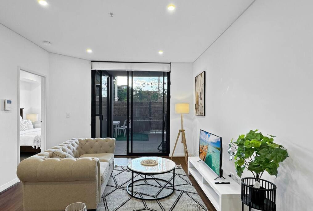 River And Parkside On Meadowbank * Sydney