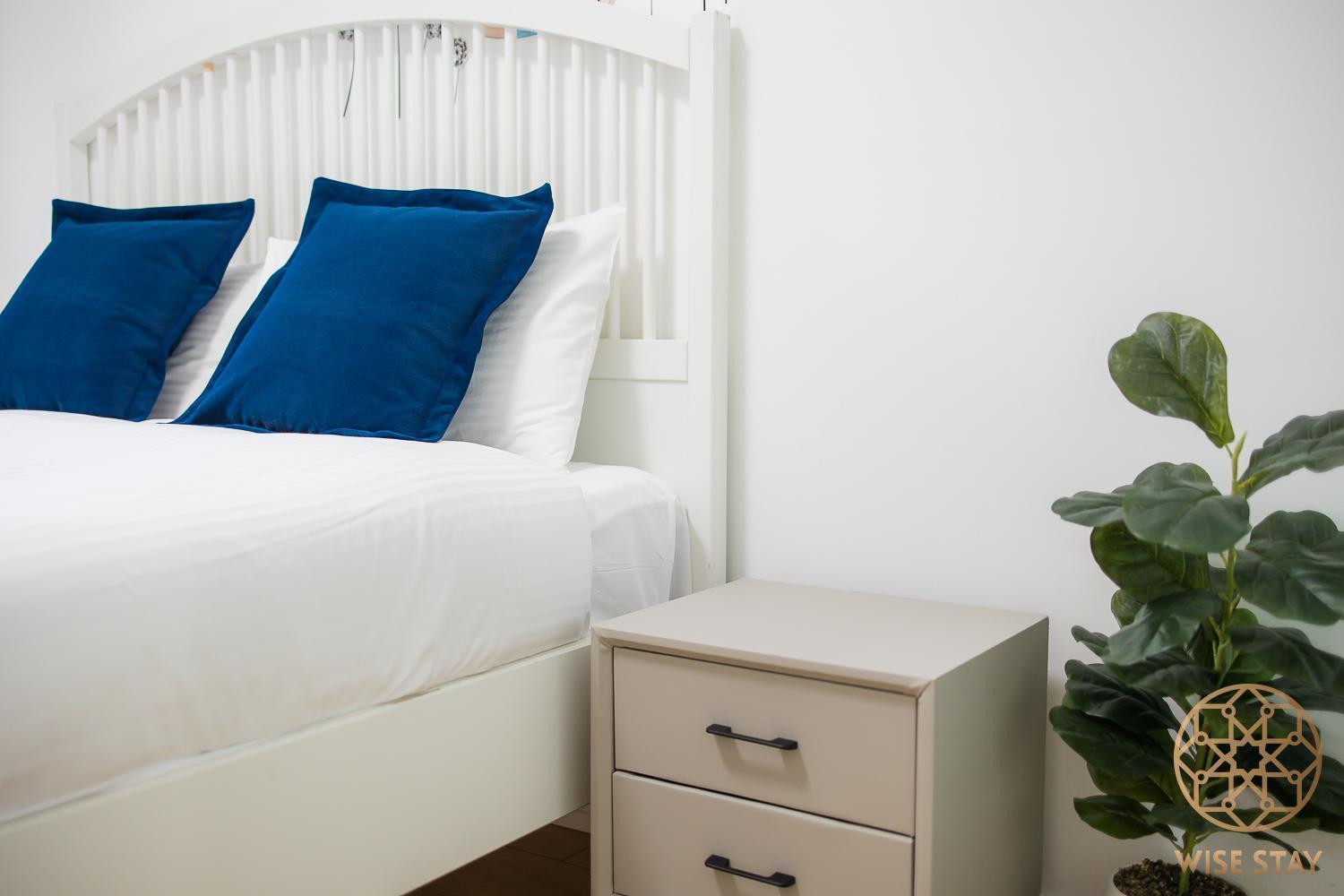 Hurstville 2br Granny Flat Near Shopping & Train Sydney