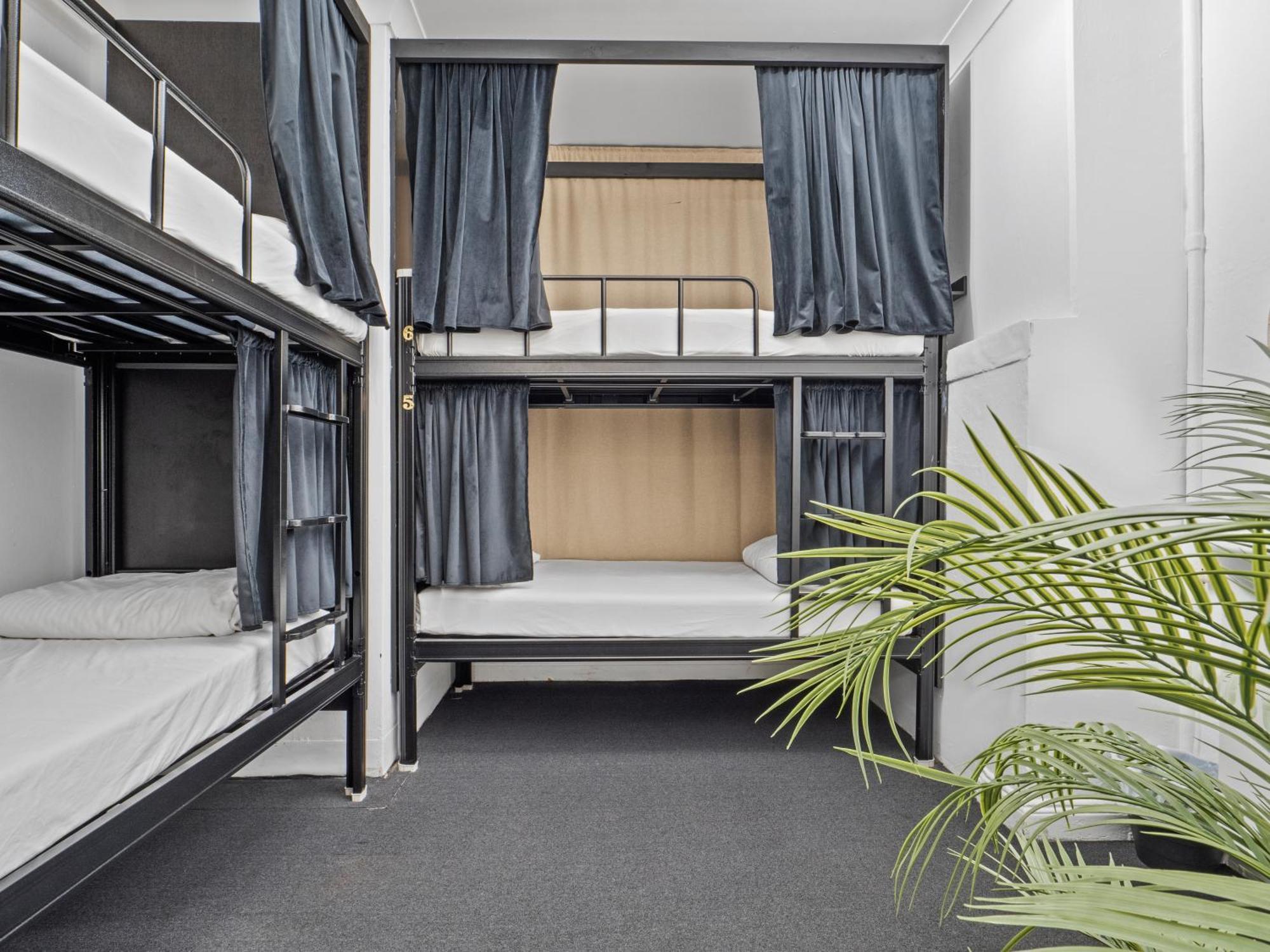Azzuro Pod Hotel - Potts Point Hostel Sydney