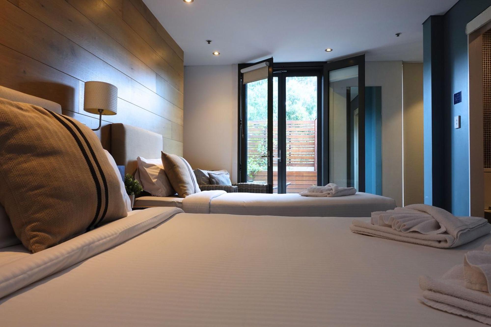 Inn Crown Surry Hills
