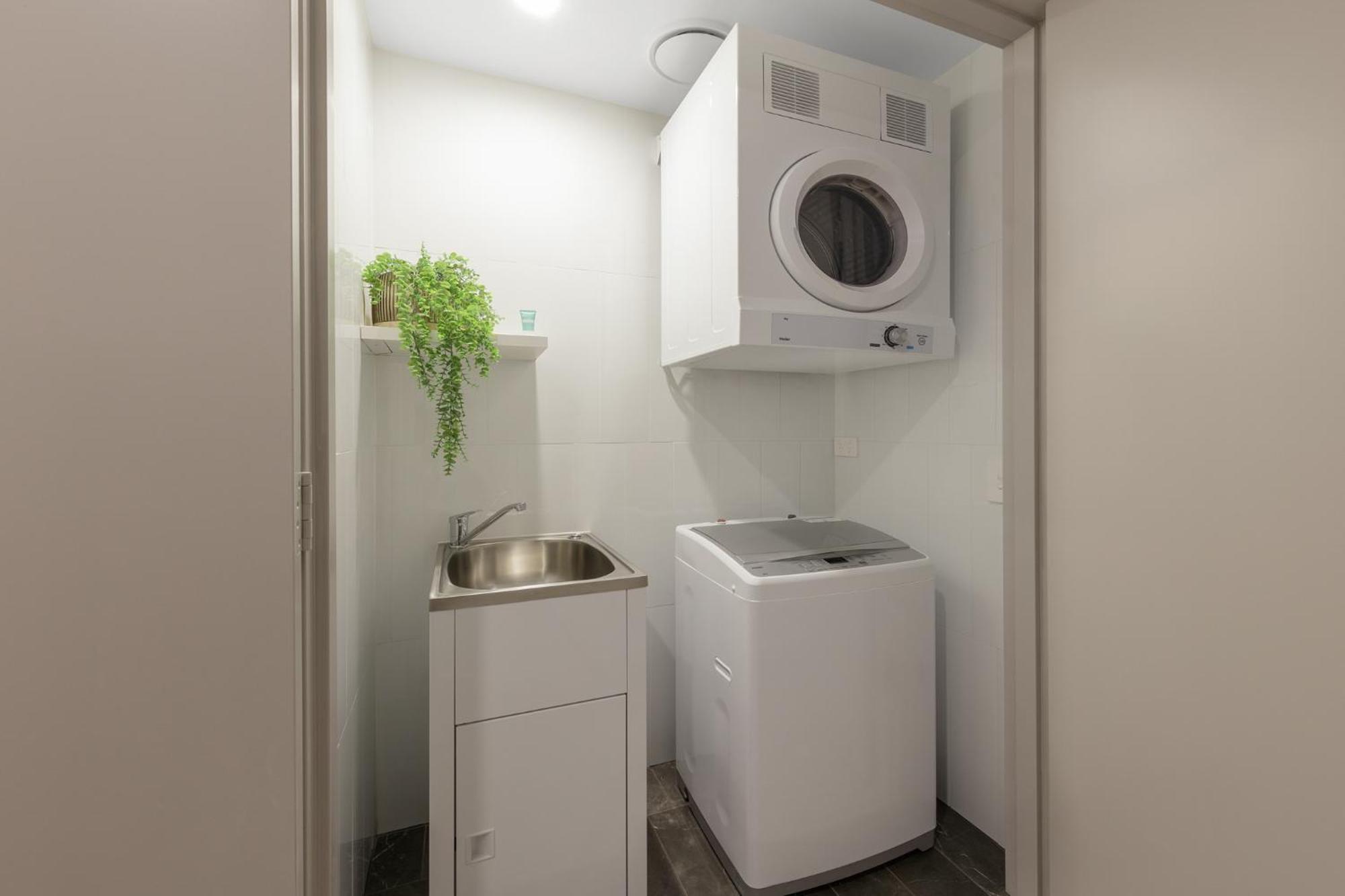Hotel Meriton North 5*